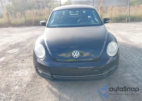 2012 Volkswagen Beetle 2.5L z USA, uszkodzony, nr VIN 3VWJP7AT3CM607803